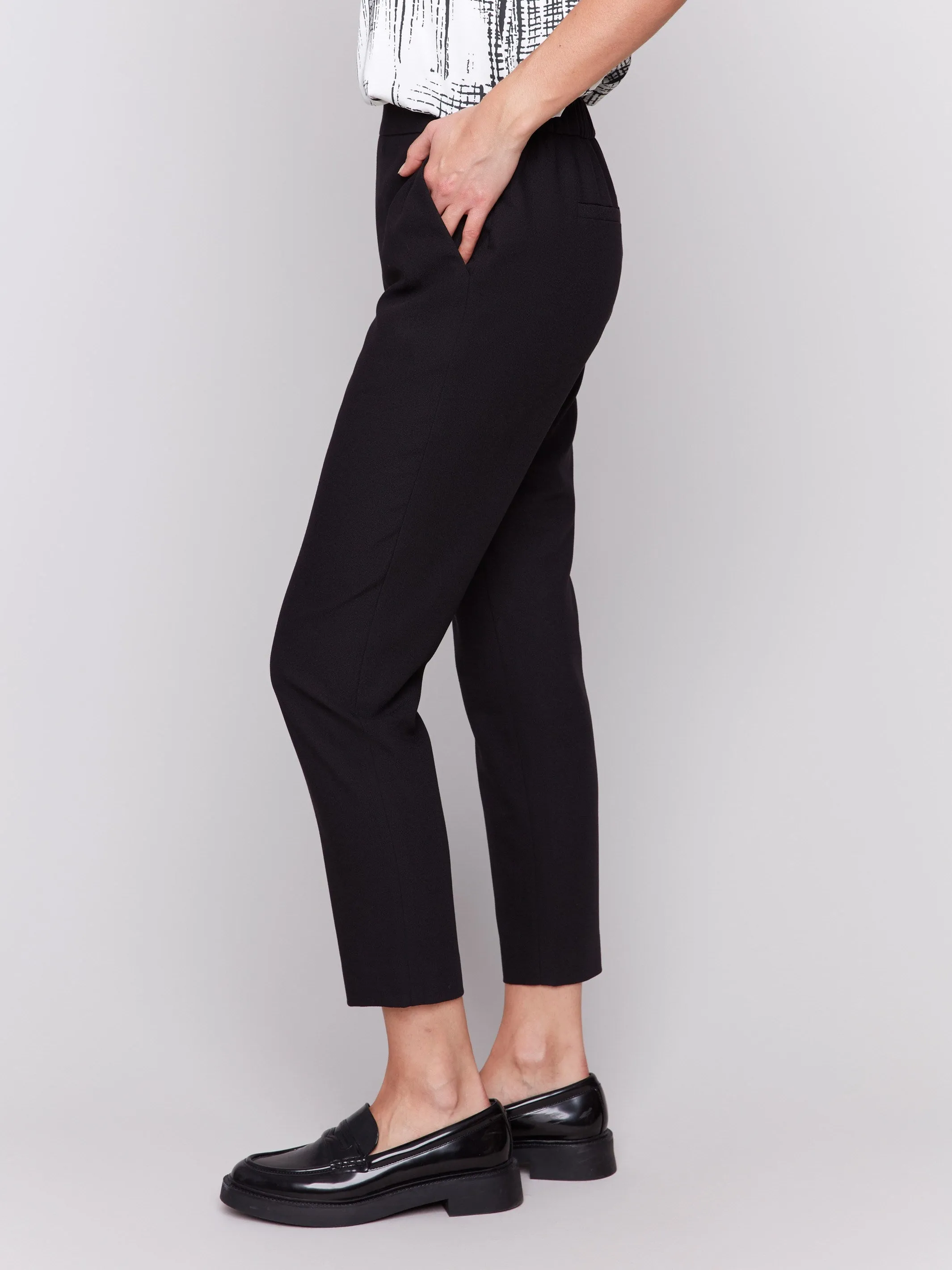 Crepe Pull-On Cropped Pants - Black
