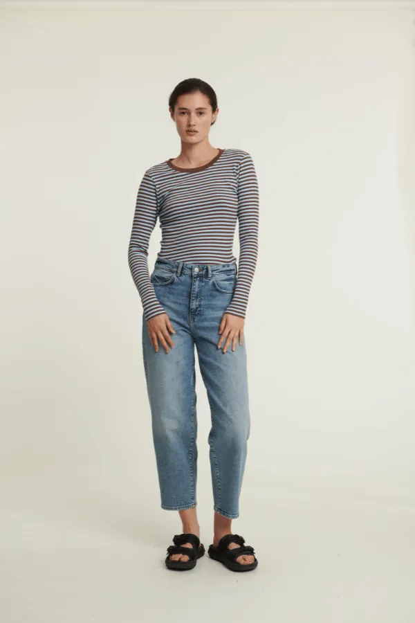 Ludmilla LS Tee - Carafe / dutch canal