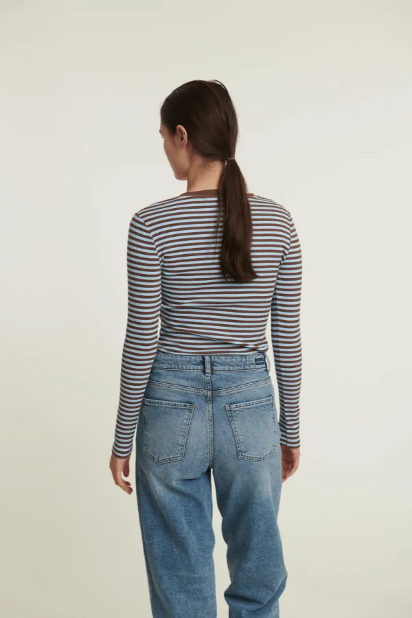 Ludmilla LS Tee - Carafe / dutch canal